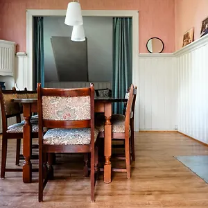  Apartment Villa Brattholmen
