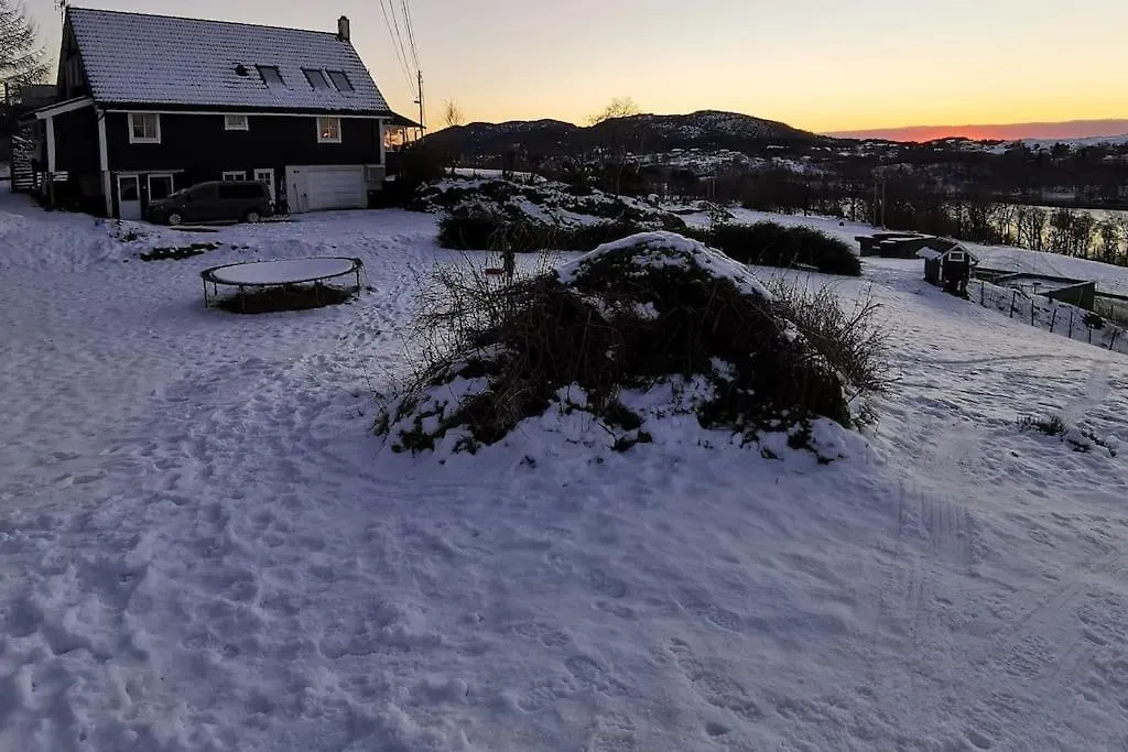 Topfloor Apartment Separate Entranc Nice View Stord Fitjar 0*,  Norwegen